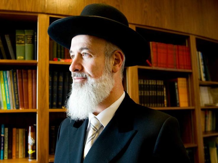 Edmonton, AB. March 19 2009- Yona Metzge, the Ashkenazi chief rabbi, one of two chief rabbis for Israel, waits to speak to an interfaith group at the Beth Israel Synagogue  on Thursday  March 19, 2009 . Since becoming chief rabbi, rabbi Metzge has been very active in attempting to reach out to various diverse groups of people, both Jews and non-Jews. (EDMONTON JOURNAL/ Greg Southam)
(For Story by Florence Loyie  )
